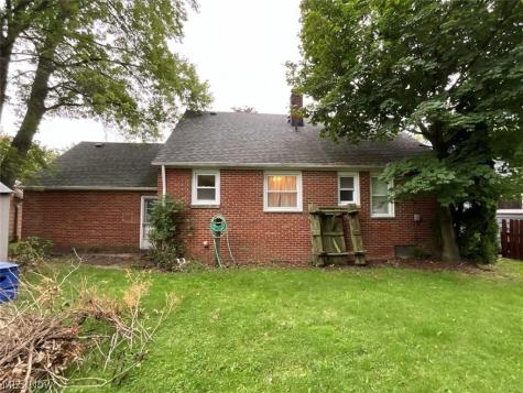 24079 Glenbrook Boulevard Euclid OH 44117