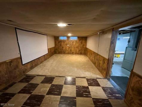 24079 Glenbrook Boulevard Euclid OH 44117