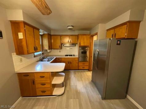 24079 Glenbrook Boulevard Euclid OH 44117
