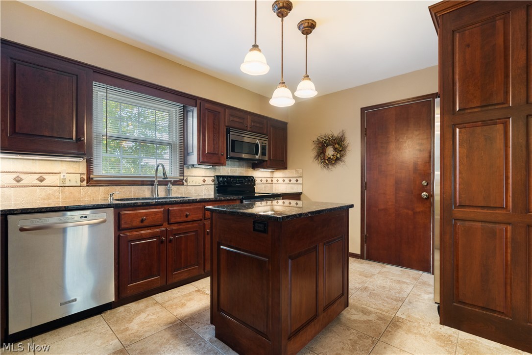 135 E Case Drive Hudson OH 44236