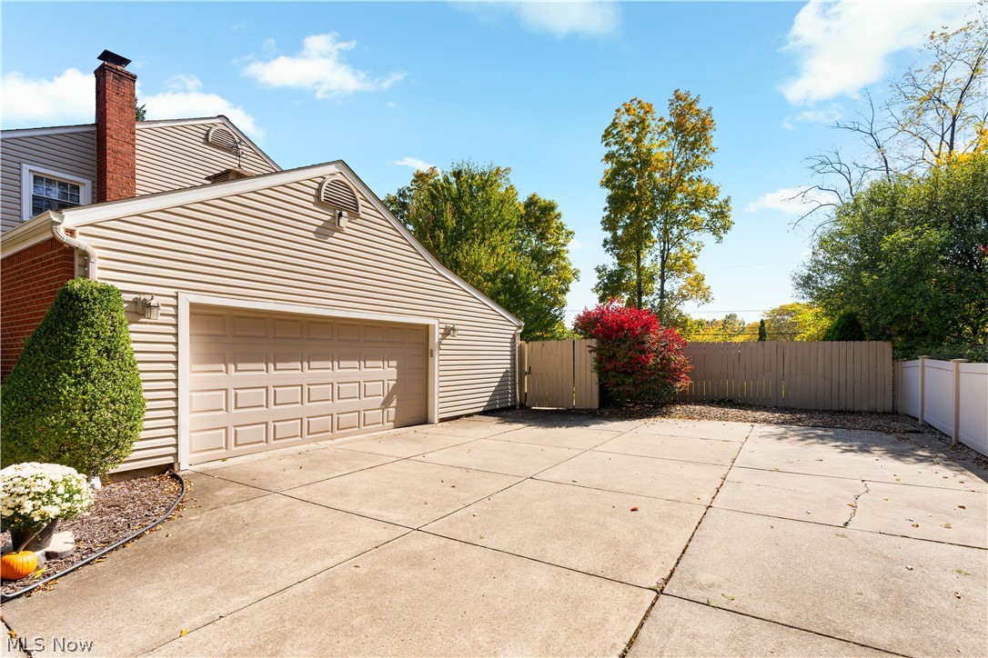 135 E Case Drive Hudson OH 44236