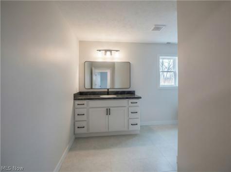 16243 Roselawn Drive Burton OH 44021