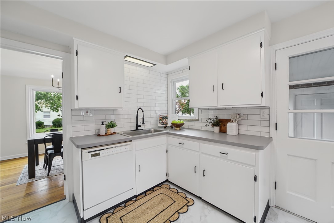 1293 Avondale Road South Euclid OH 44121
