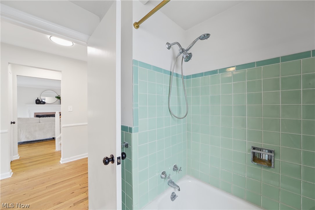 1293 Avondale Road South Euclid OH 44121