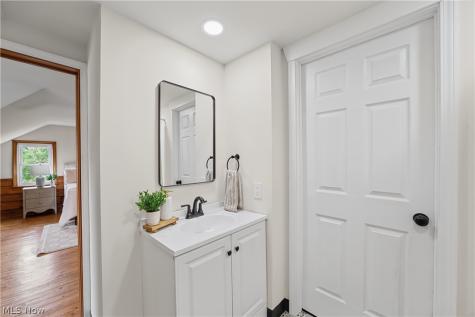 1293 Avondale Road South Euclid OH 44121