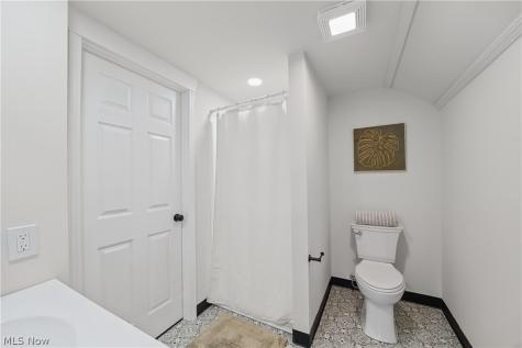 1293 Avondale Road South Euclid OH 44121