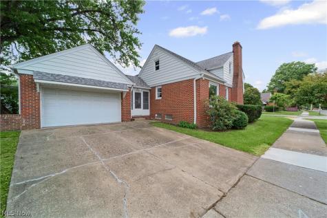1293 Avondale Road South Euclid OH 44121