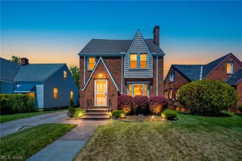 16005 Throckley Avenue Cleveland OH 44128