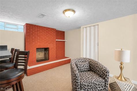 16005 Throckley Avenue Cleveland OH 44128