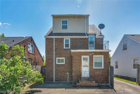 16005 Throckley Avenue Cleveland OH 44128