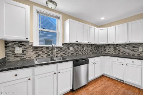 16005 Throckley Avenue Cleveland OH 44128