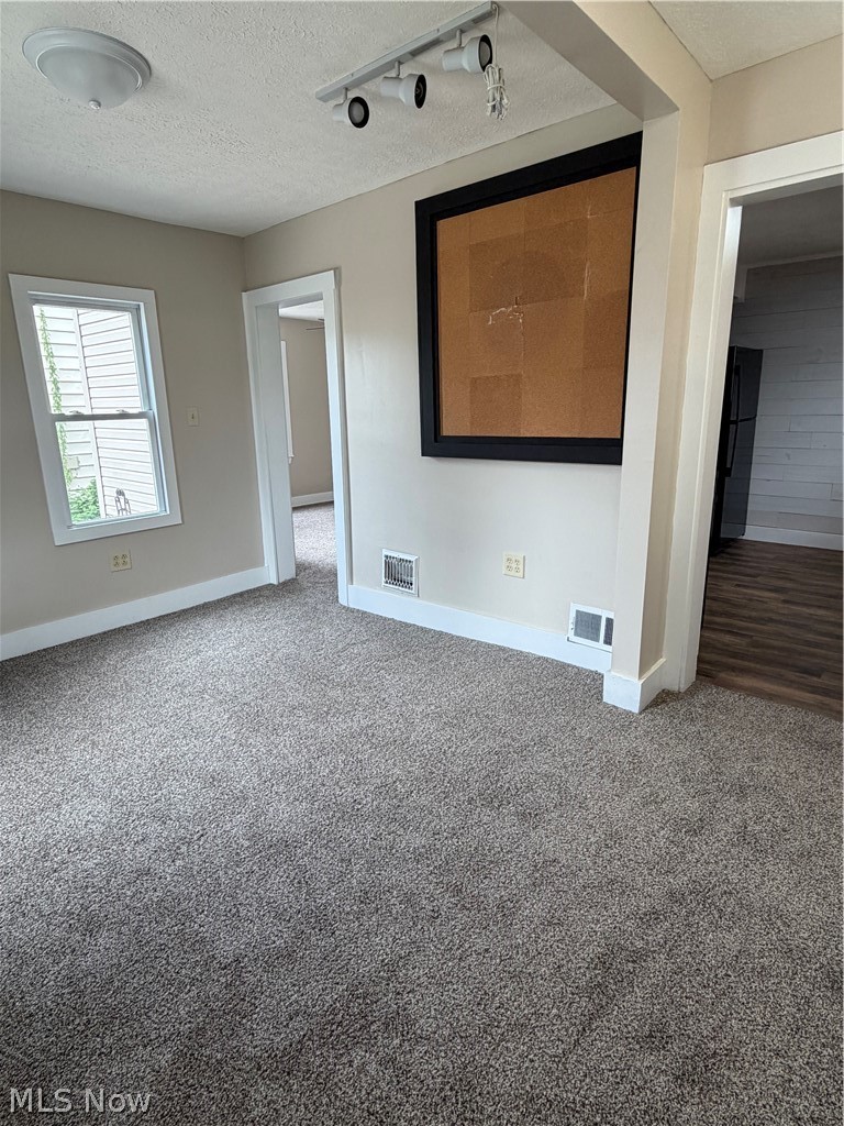 456 W Wilson Street Struthers OH 44471