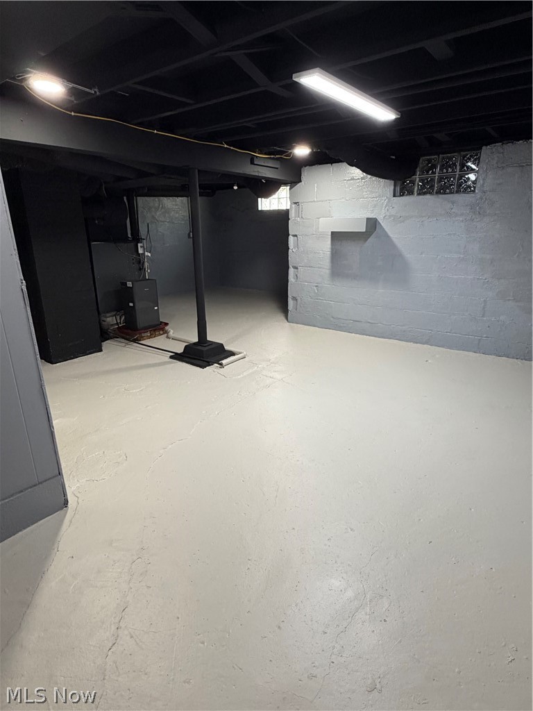 456 W Wilson Street Struthers OH 44471