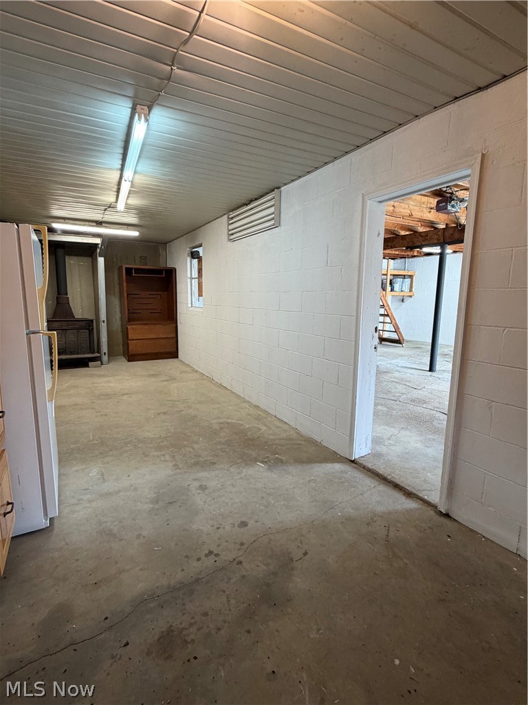 456 W Wilson Street Struthers OH 44471