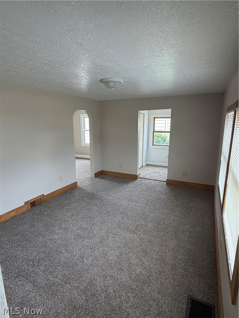 456 W Wilson Street Struthers OH 44471