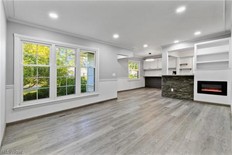 15711 Leigh Ellen Avenue Cleveland OH 44135