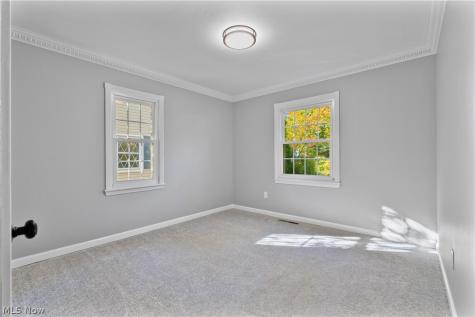 15711 Leigh Ellen Avenue Cleveland OH 44135
