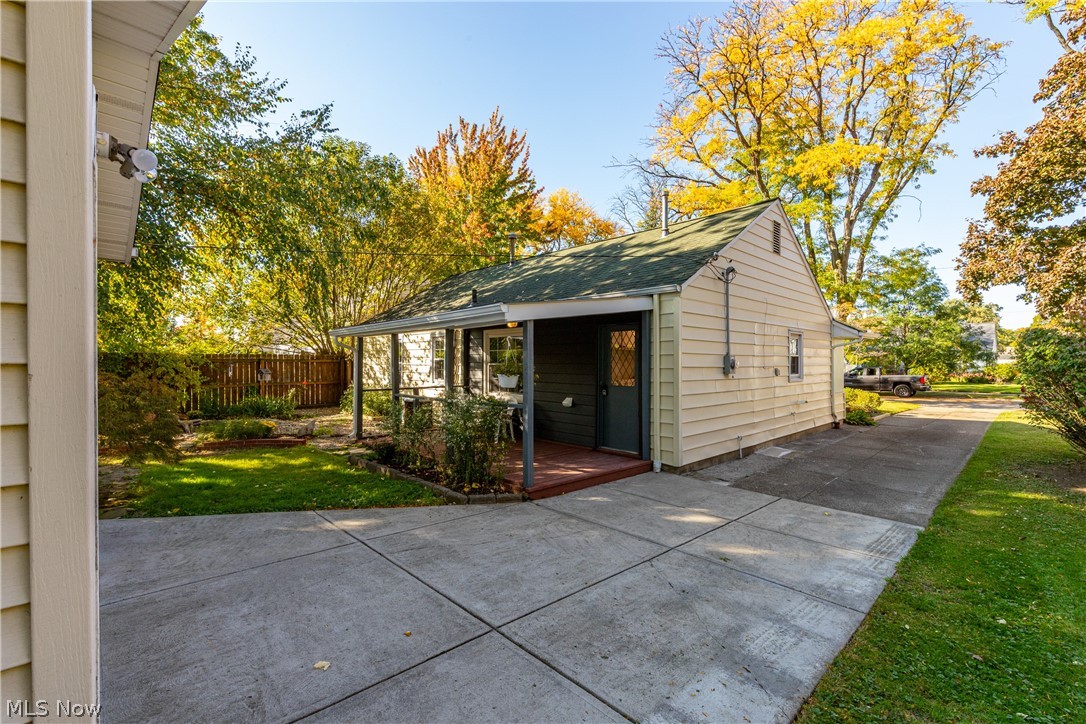 15711 Leigh Ellen Avenue Cleveland OH 44135