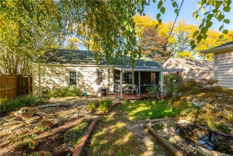 15711 Leigh Ellen Avenue Cleveland OH 44135