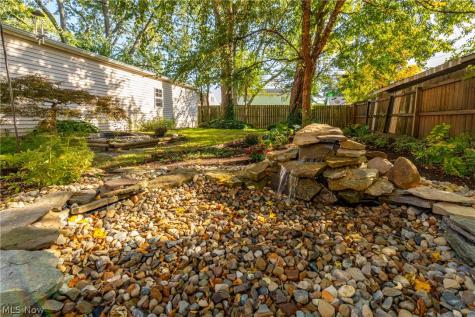 15711 Leigh Ellen Avenue Cleveland OH 44135