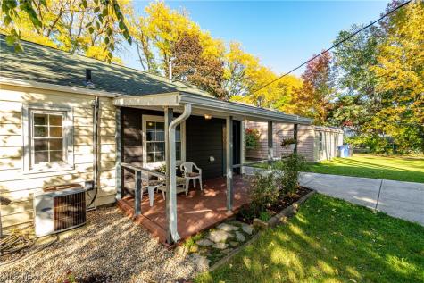 15711 Leigh Ellen Avenue Cleveland OH 44135