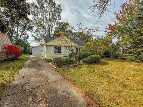 15711 Leigh Ellen Avenue Cleveland OH 44135