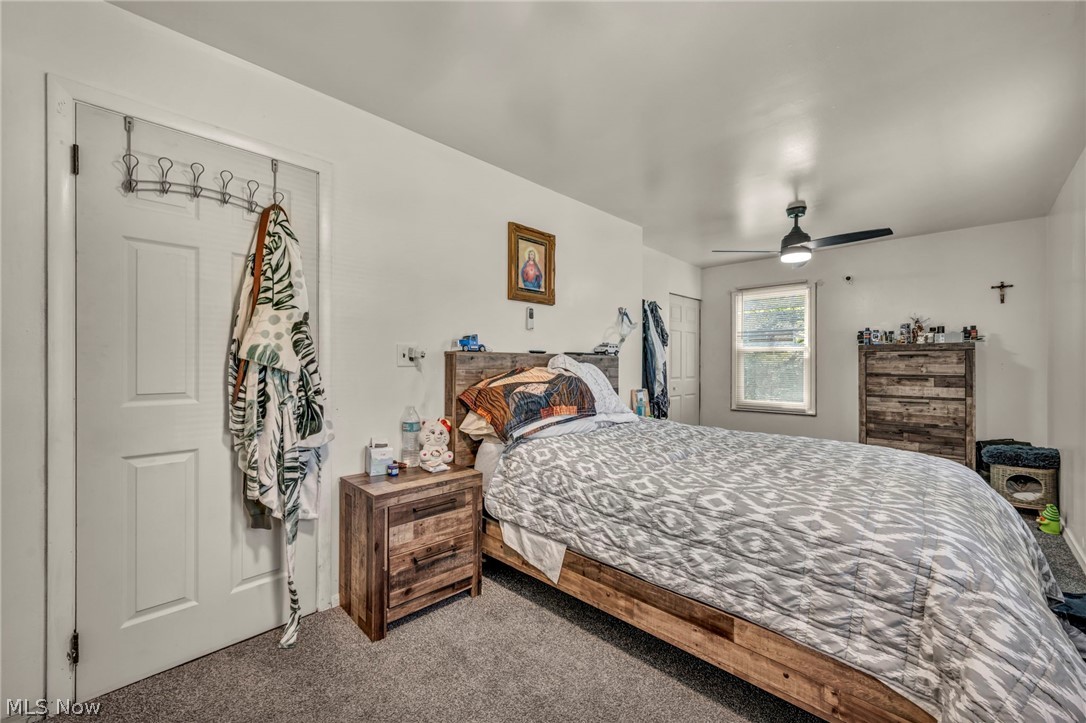 1863 Deerfield Avenue SW Warren OH 44485