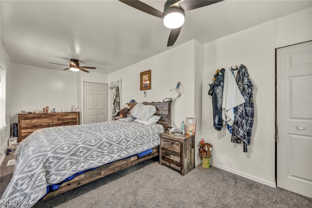 1863 Deerfield Avenue SW Warren OH 44485