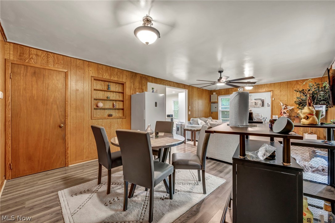 1863 Deerfield Avenue SW Warren OH 44485