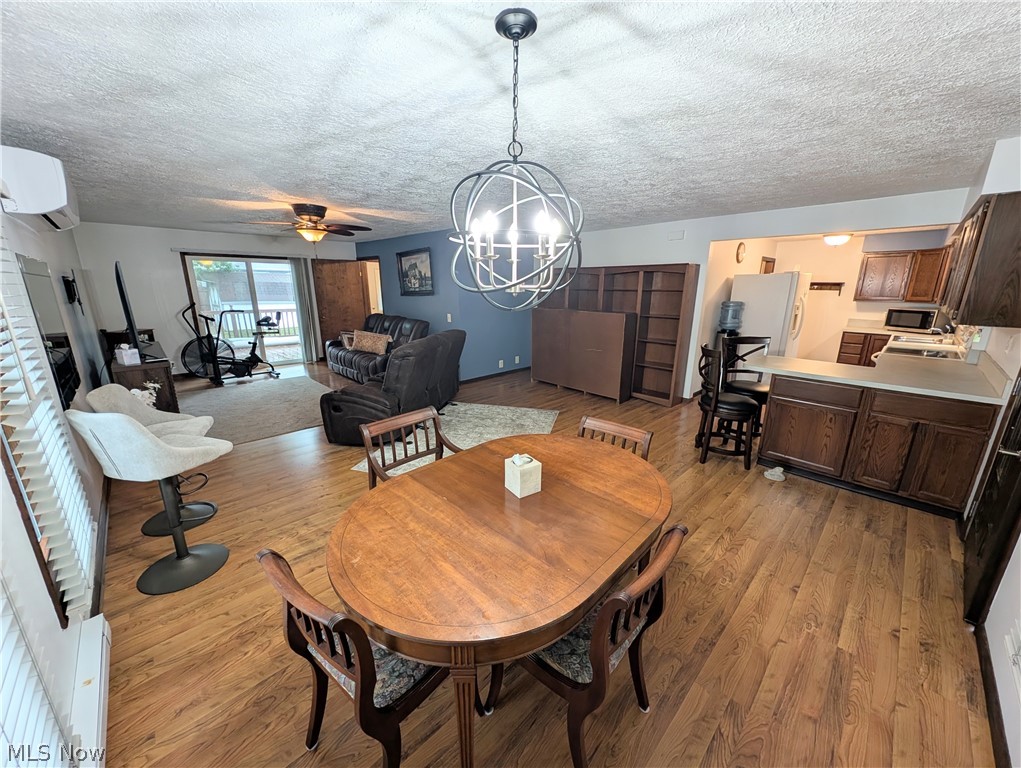 17512 Lundys Lane Lake Milton OH 44429