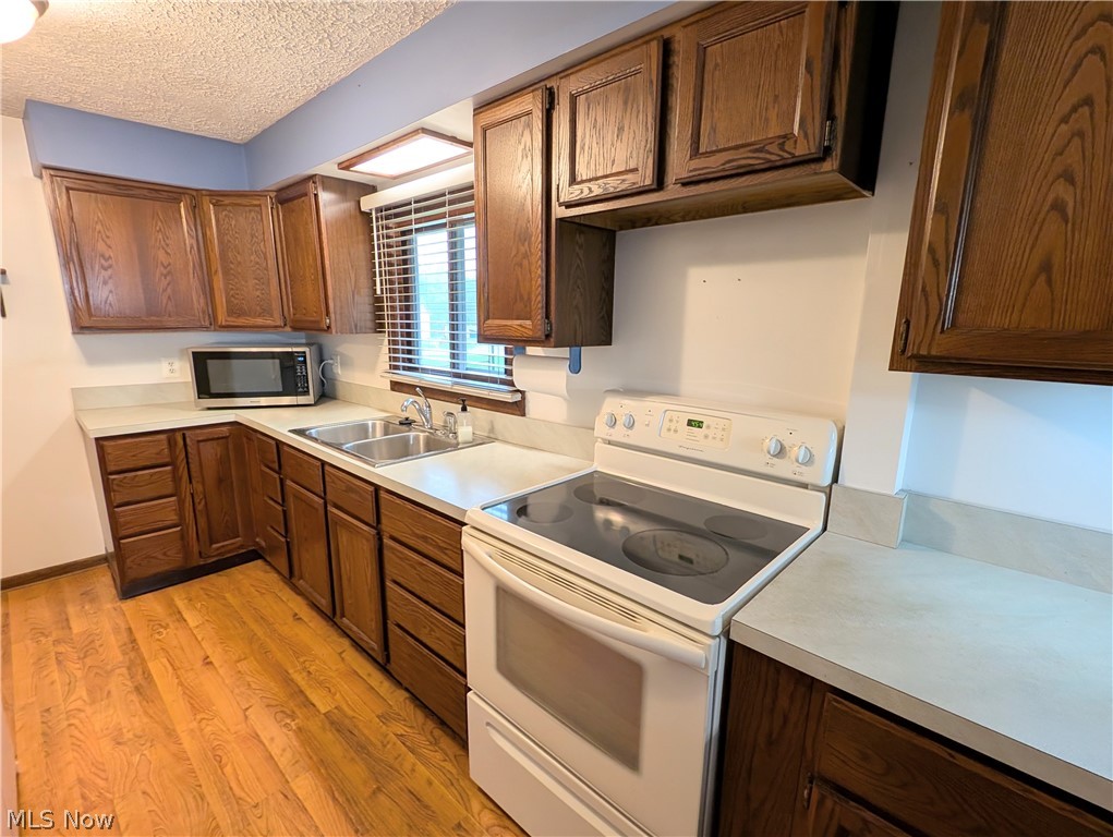 17512 Lundys Lane Lake Milton OH 44429
