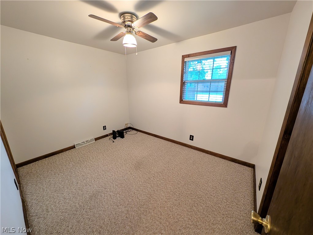 17512 Lundys Lane Lake Milton OH 44429