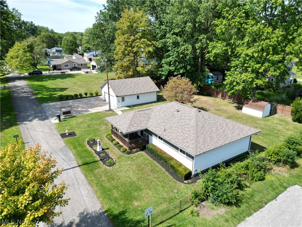 17512 Lundys Lane Lake Milton OH 44429
