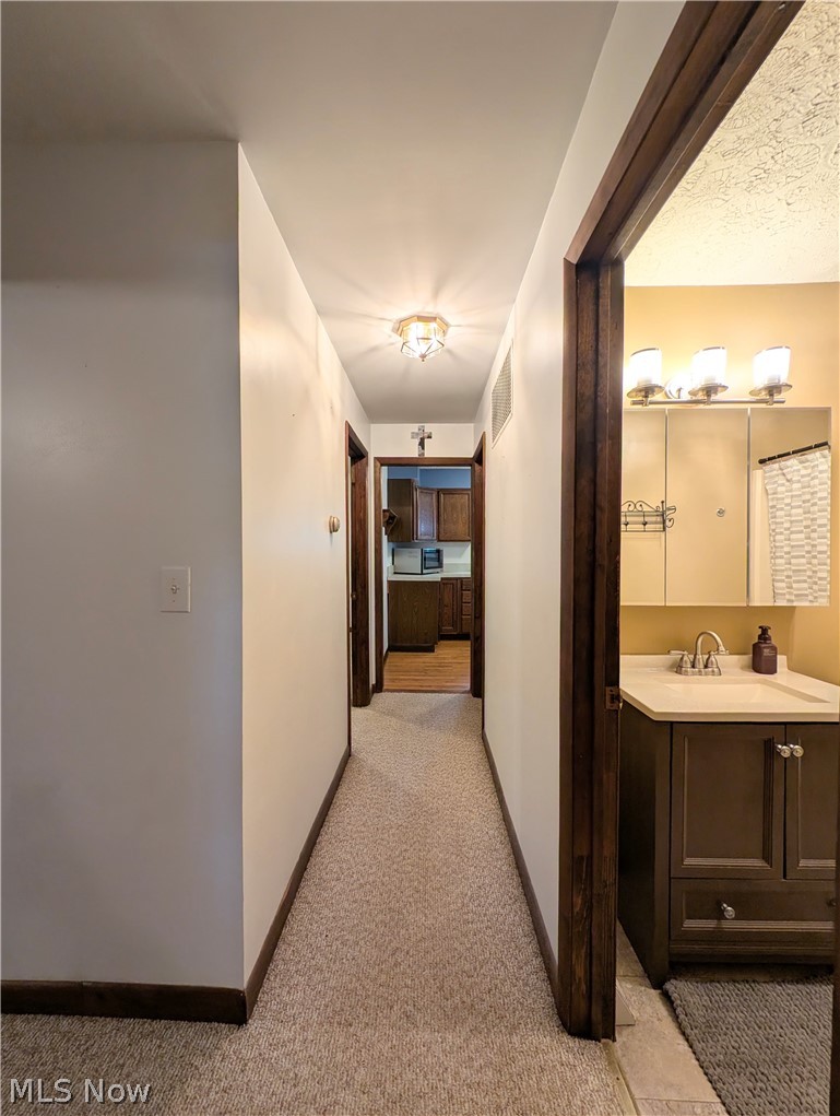 17512 Lundys Lane Lake Milton OH 44429