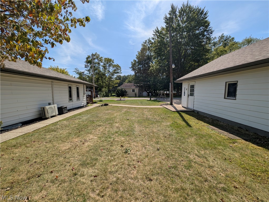17512 Lundys Lane Lake Milton OH 44429