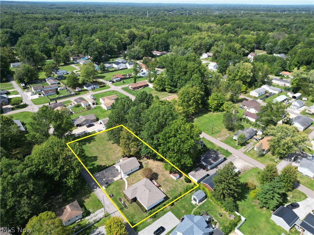 17512 Lundys Lane Lake Milton OH 44429