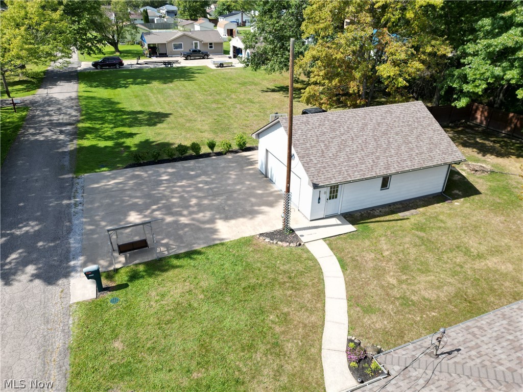 17512 Lundys Lane Lake Milton OH 44429