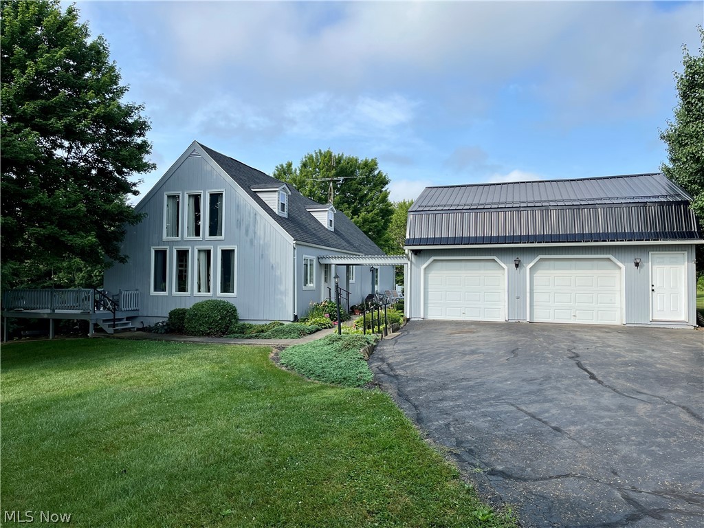 1368 Andora Road NE Carrollton OH 44615