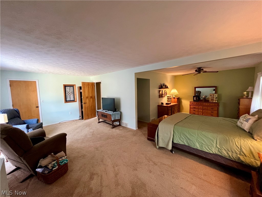 1368 Andora Road NE Carrollton OH 44615