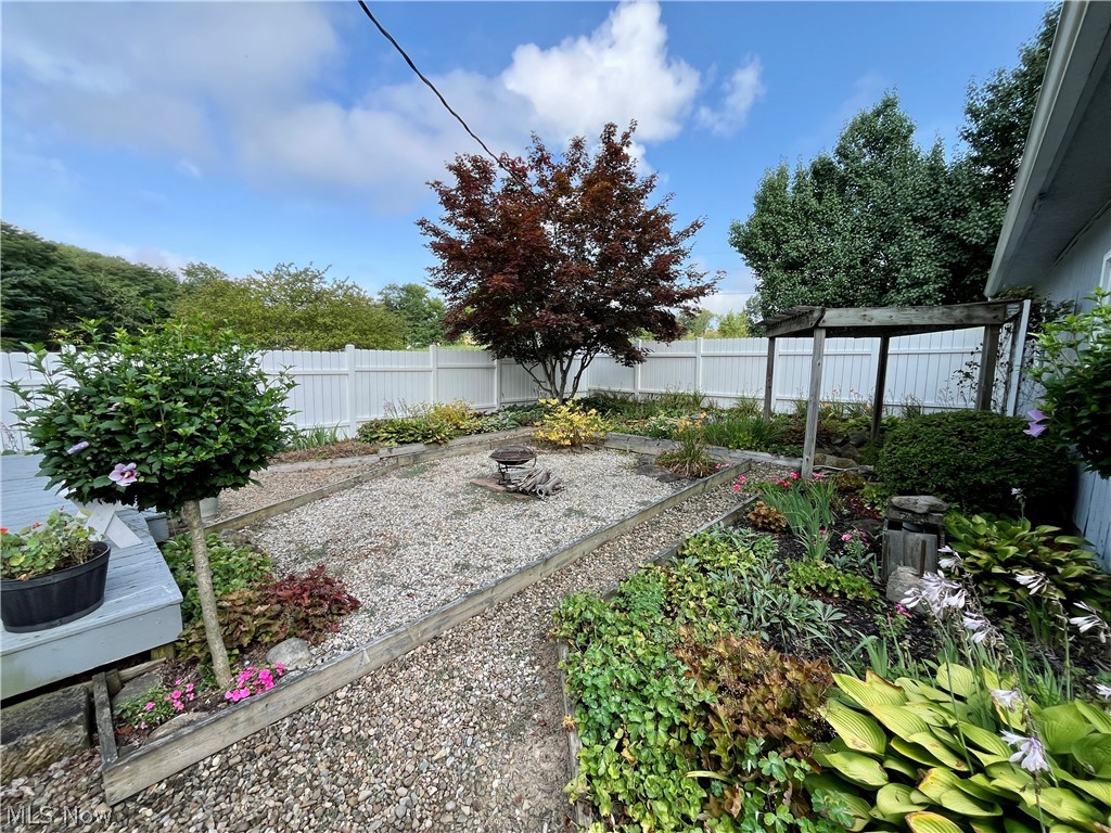 1368 Andora Road NE Carrollton OH 44615