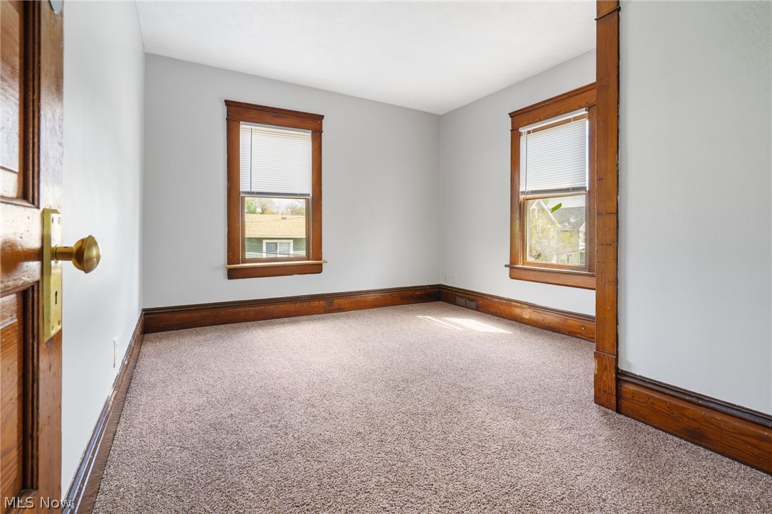 558 Nash Street Akron OH 44306