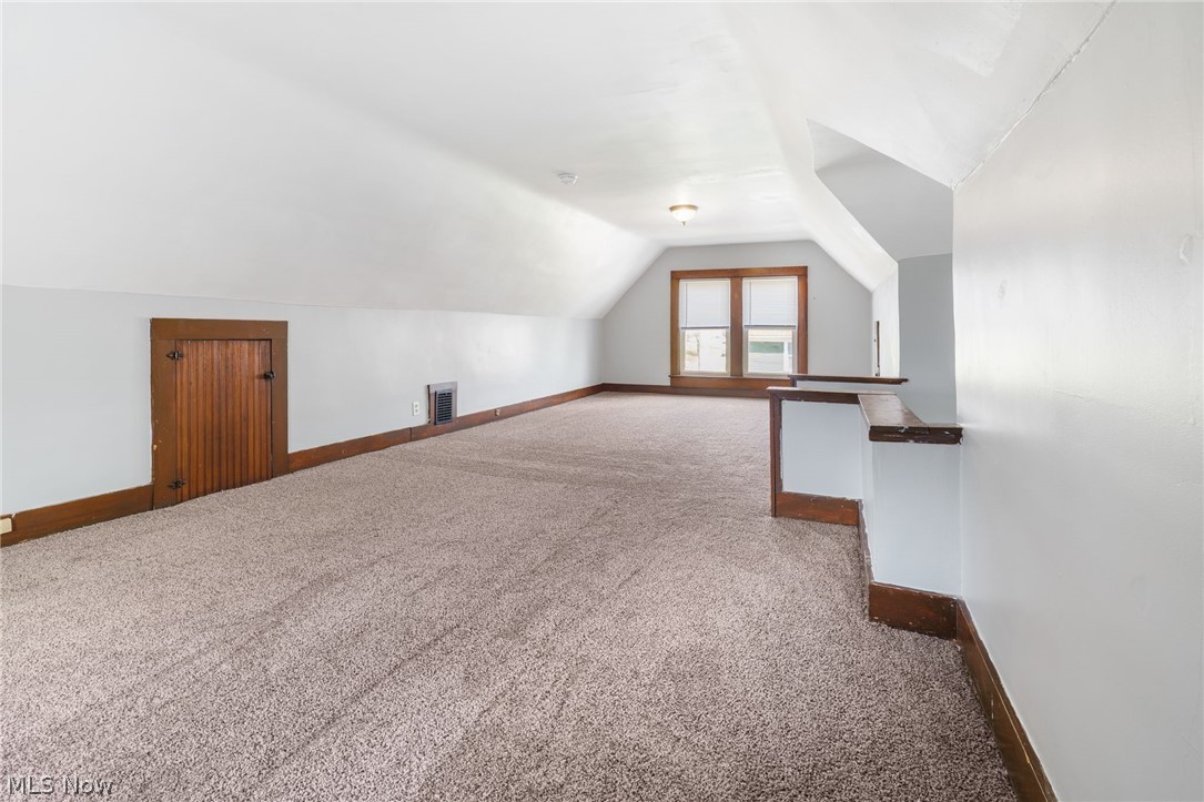 558 Nash Street Akron OH 44306