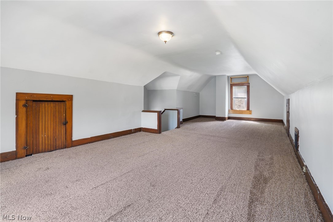 558 Nash Street Akron OH 44306