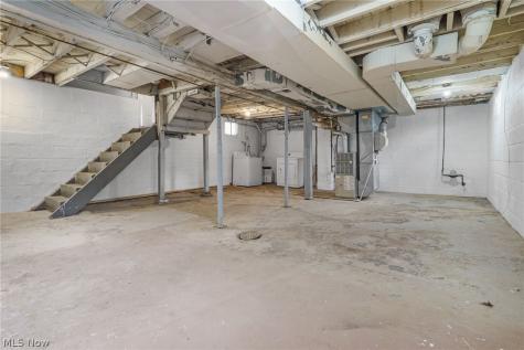 558 Nash Street Akron OH 44306
