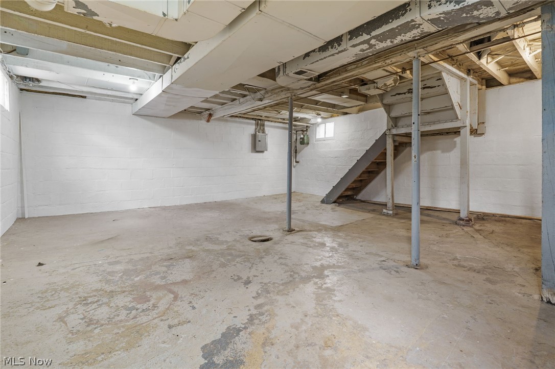 558 Nash Street Akron OH 44306