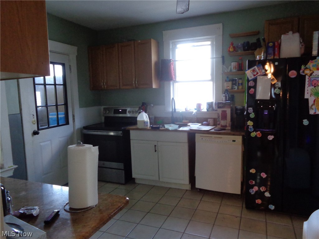 3301 Searsdale Avenue Cleveland OH 44109
