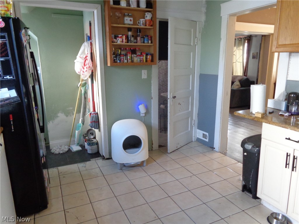 3301 Searsdale Avenue Cleveland OH 44109