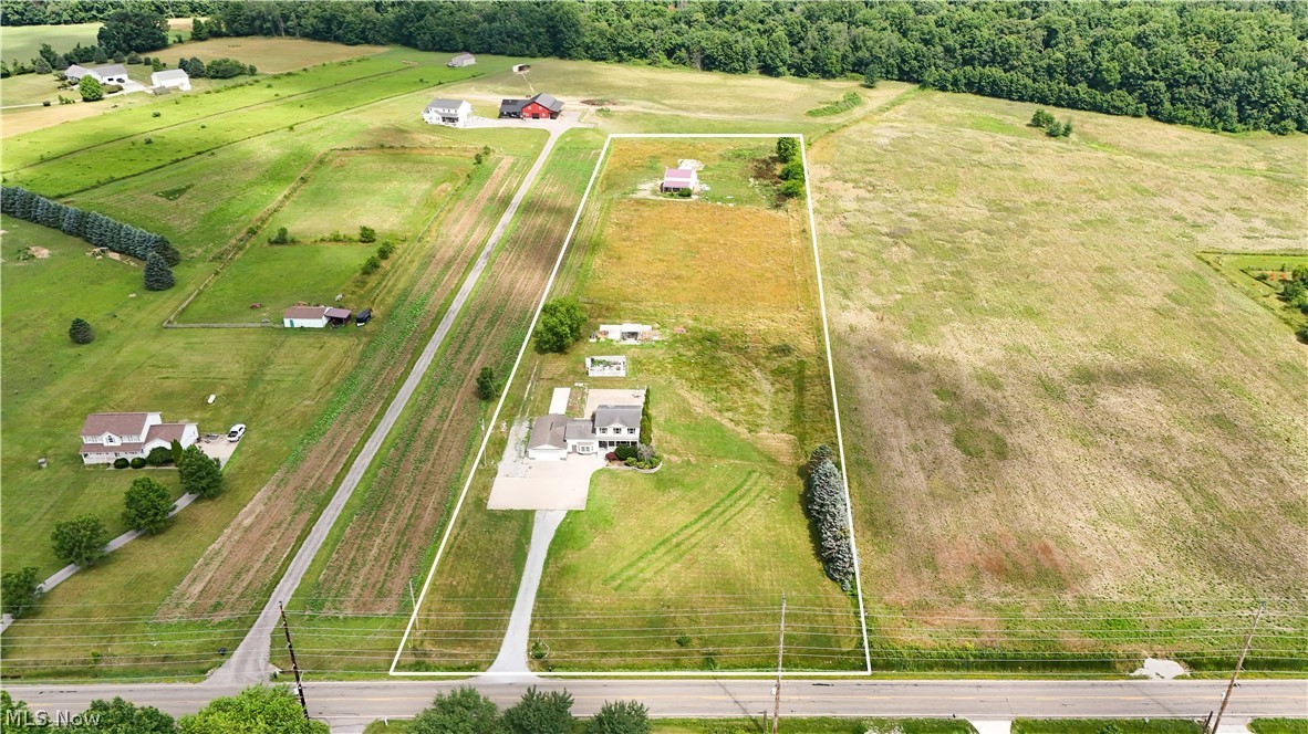 11241 Center Road Garrettsville OH 44231