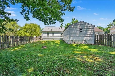 1037 Park Avenue Ravenna OH 44266