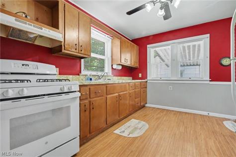 1037 Park Avenue Ravenna OH 44266